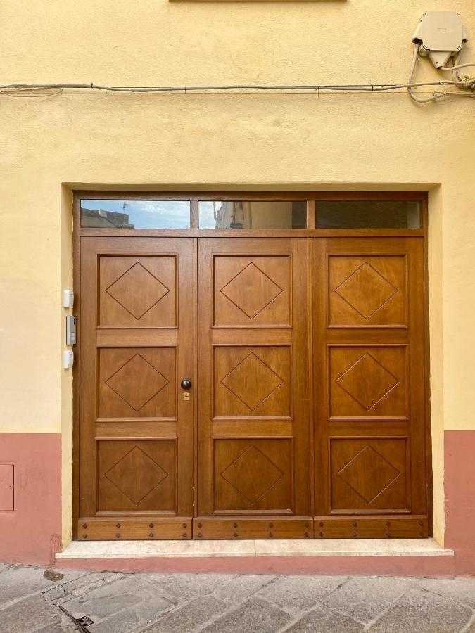 Sassari-Centro Elegante Appartamento Con Wifi E Netflix 외부 사진