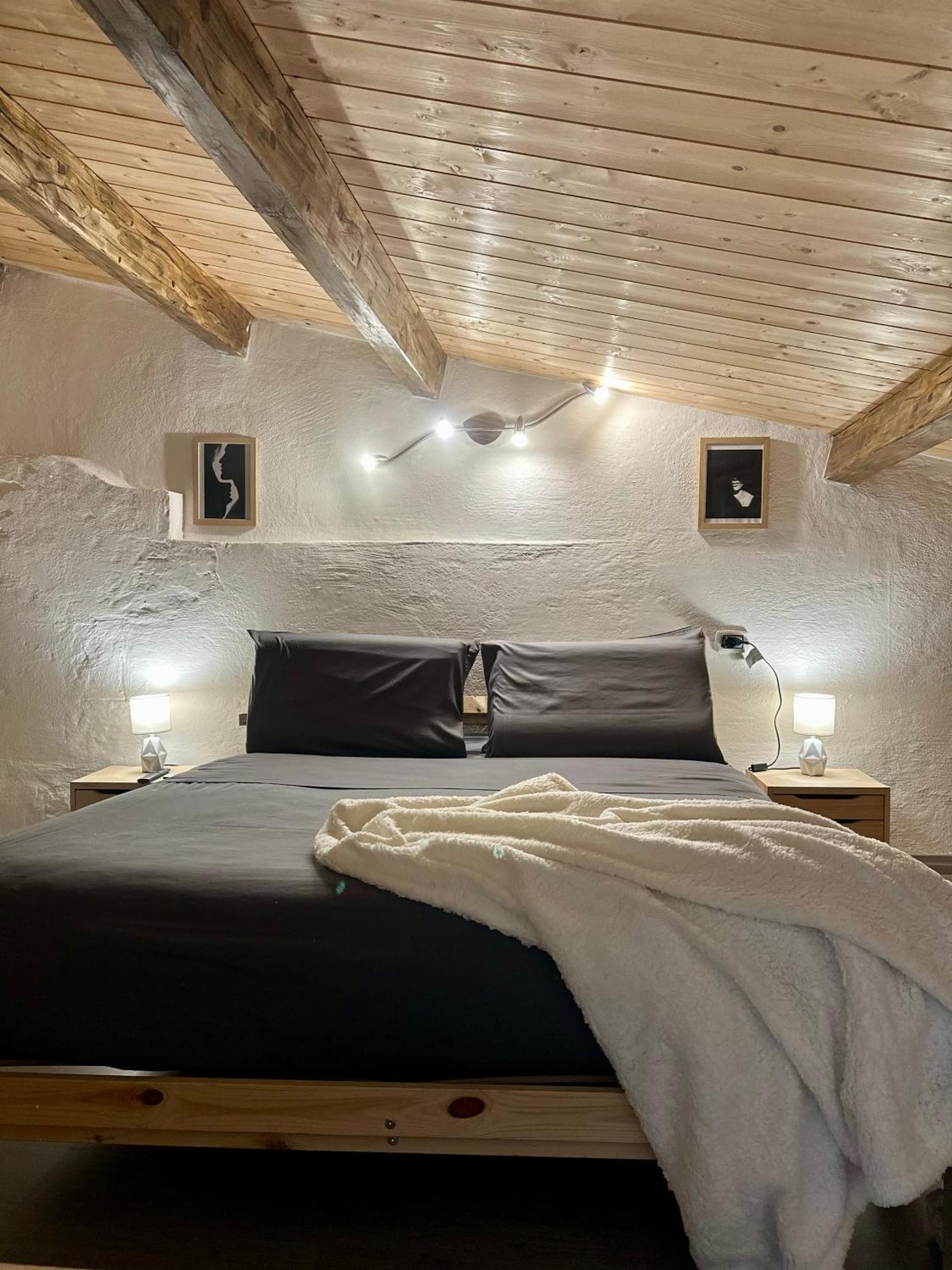 Sassari-Centro Elegante Appartamento Con Wifi E Netflix 외부 사진