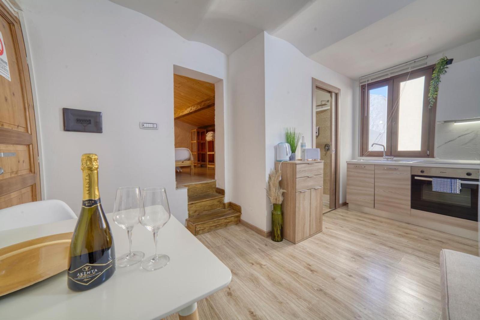 Sassari-Centro Elegante Appartamento Con Wifi E Netflix 외부 사진